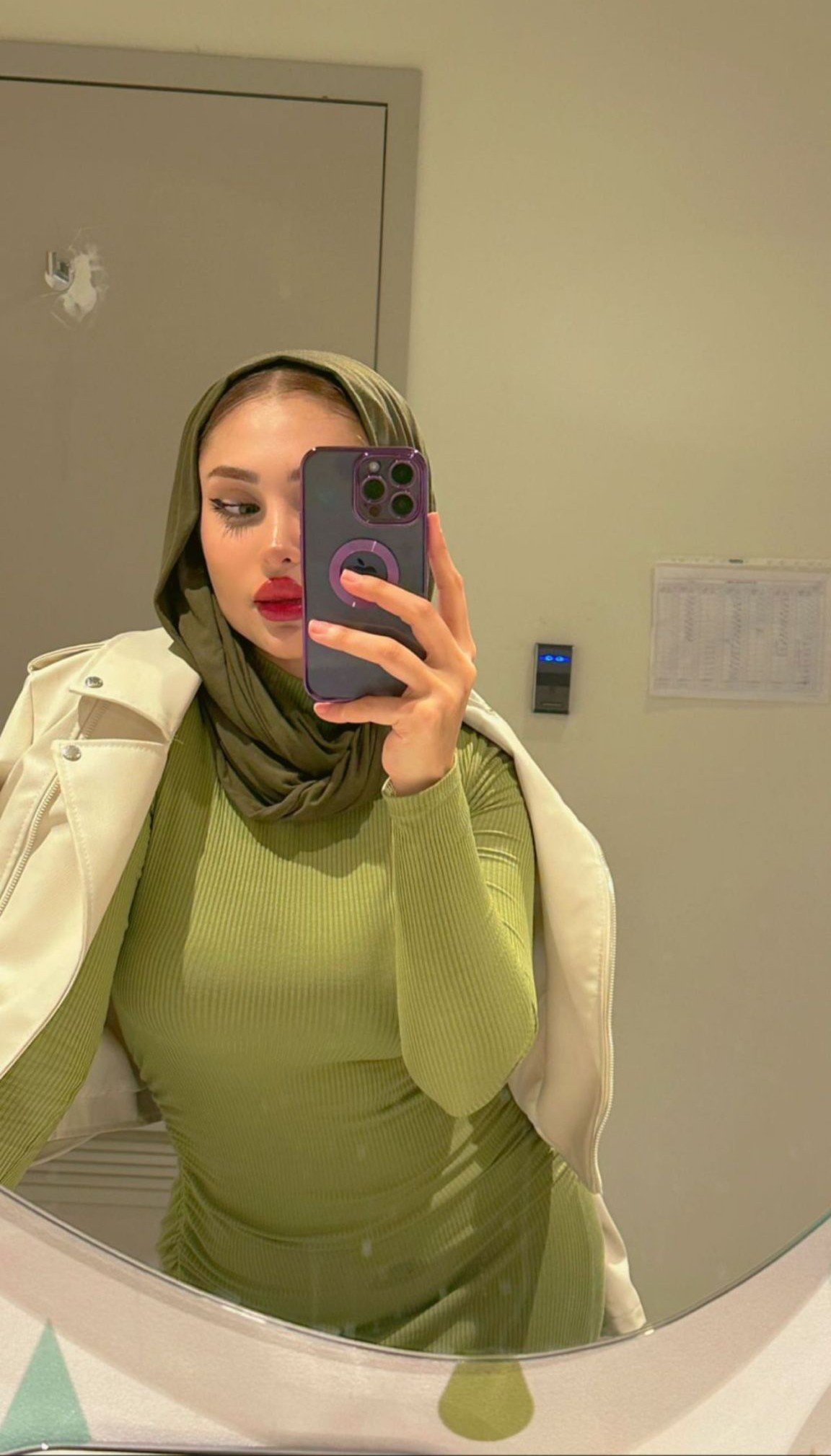 Güzelbahçe Sadık Arkadaş Escort Bayan Dicle